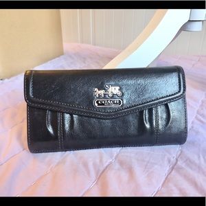 Coach Trifold Full-size Leather Wallet